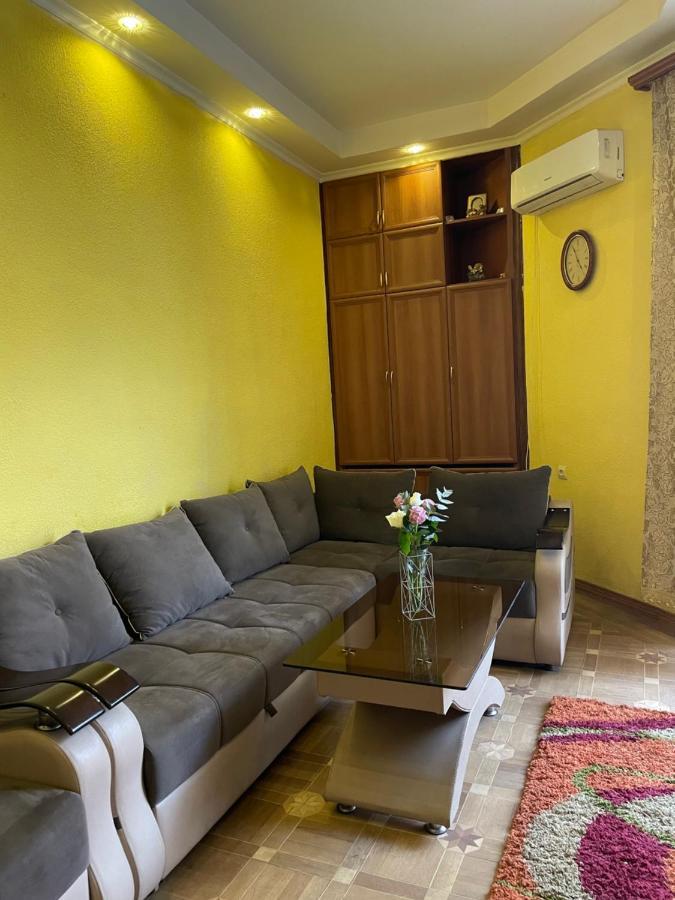 Cozy Apartment On Republic Square Erévan Extérieur photo