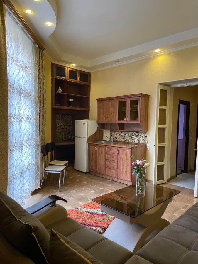 Cozy Apartment On Republic Square Erévan Extérieur photo